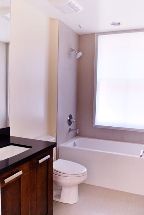 123 Los Robles Condos