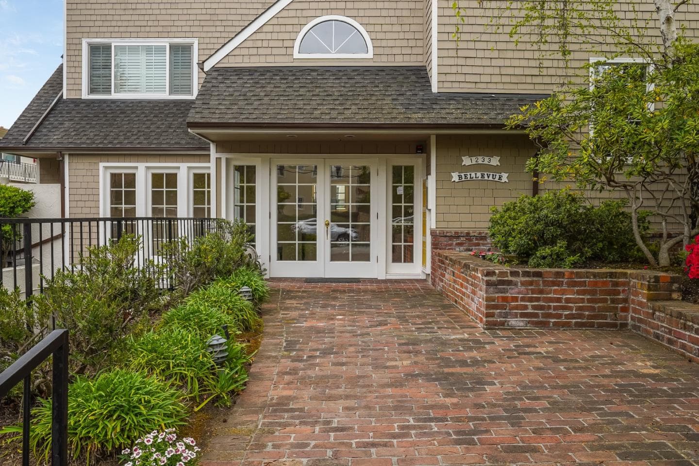 1233 Bellevue Ave #2, Burlingame