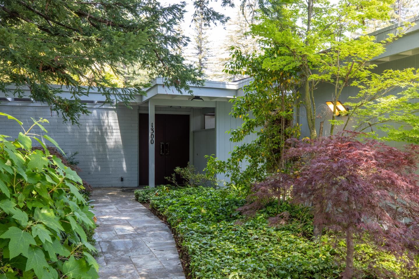 1300 Garden Ln, Menlo Park