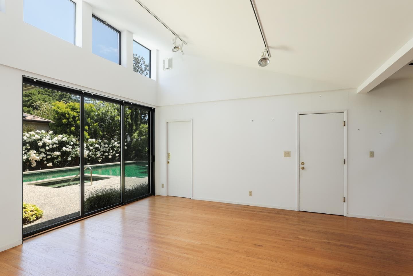 1300 Garden Ln, Menlo Park