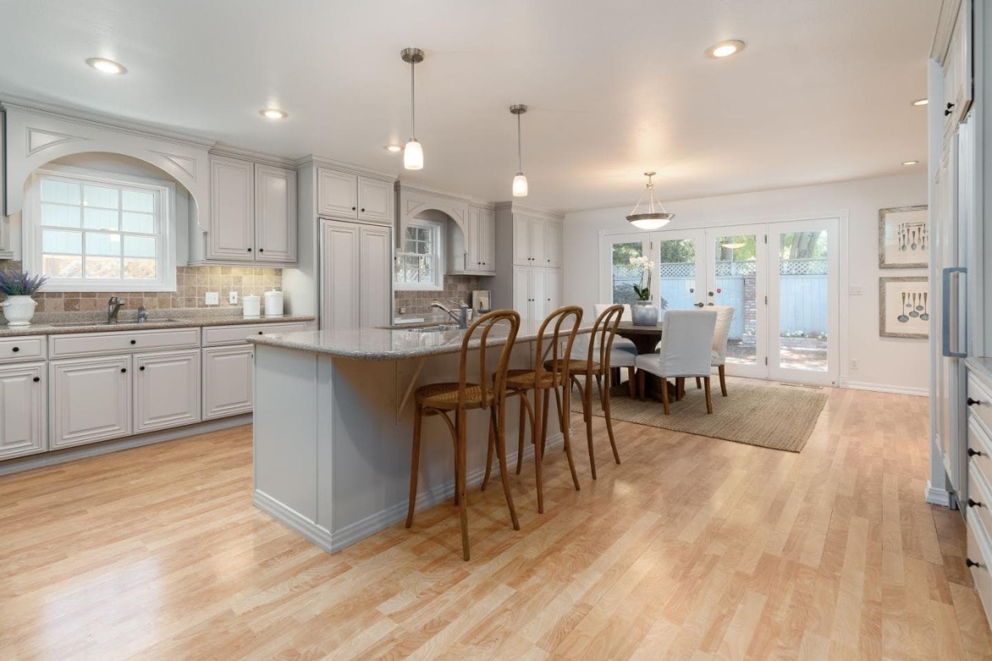 137 Sherland Ave, Mountain View