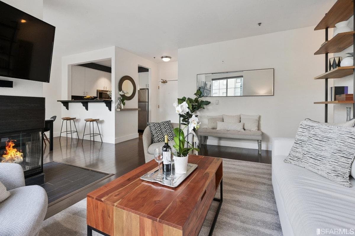 180 7th St #205, San Francisco