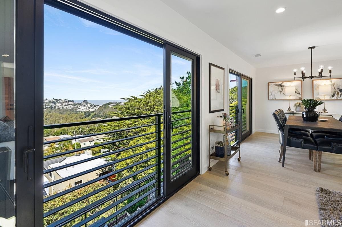 23 Skyview Way, San Francisco