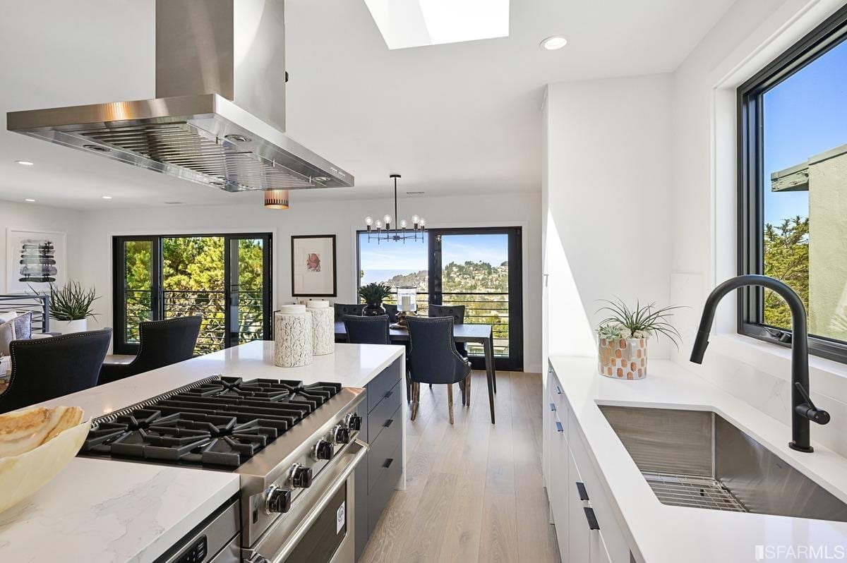 23 Skyview Way, San Francisco