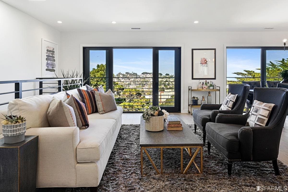 23 Skyview Way, San Francisco