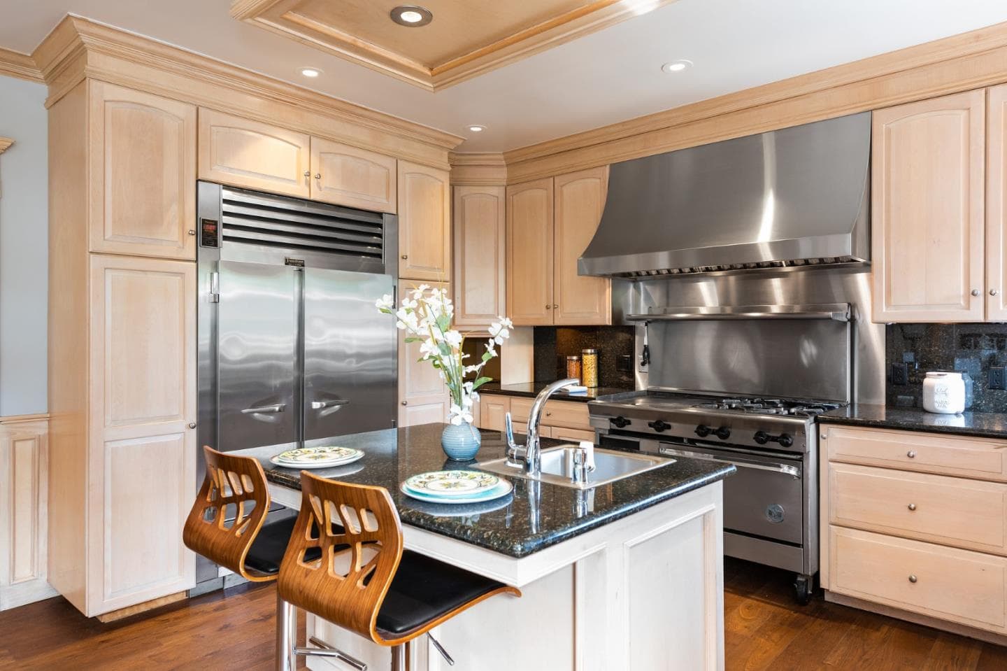 300 Bayswater Ave, Burlingame