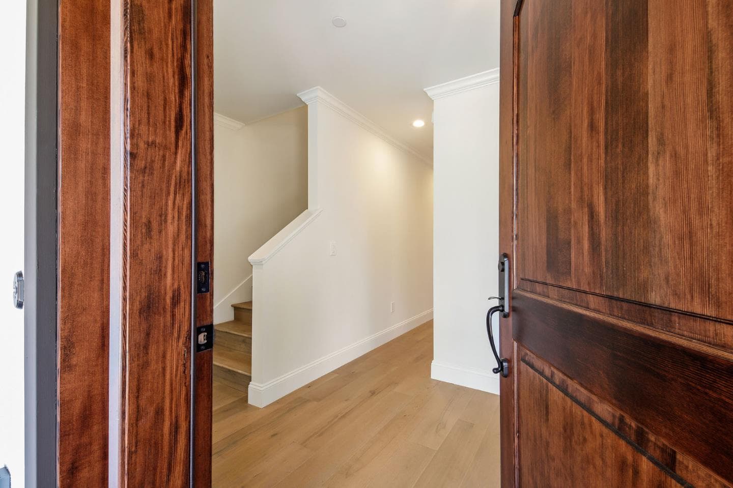 305 Burlingame Ave, Burlingame