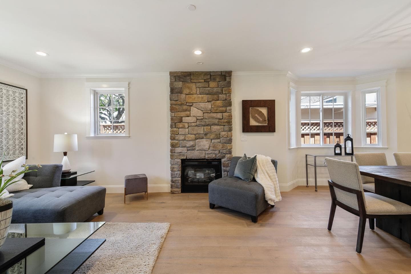 305 Burlingame Ave, Burlingame
