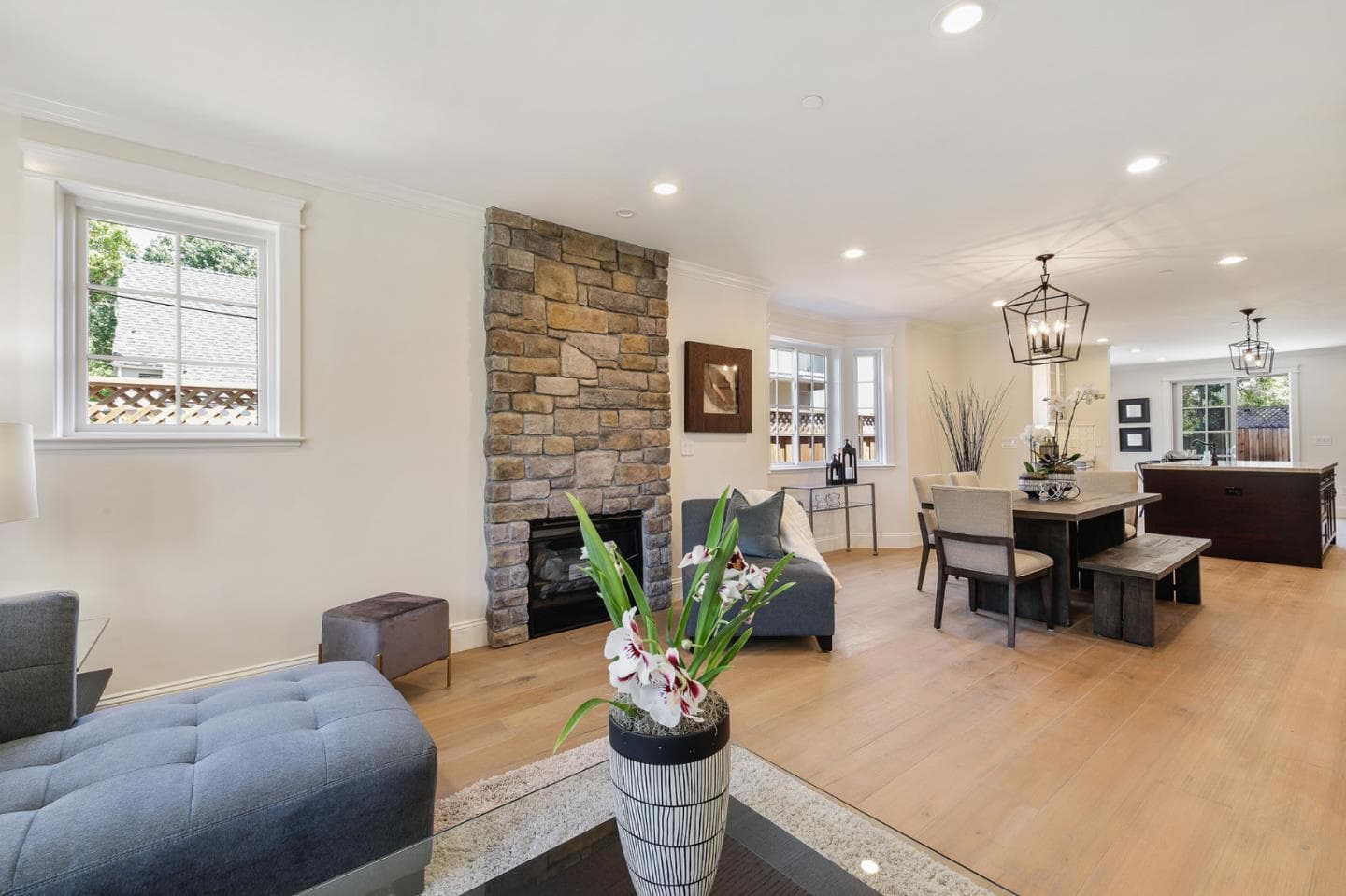 305 Burlingame Ave, Burlingame