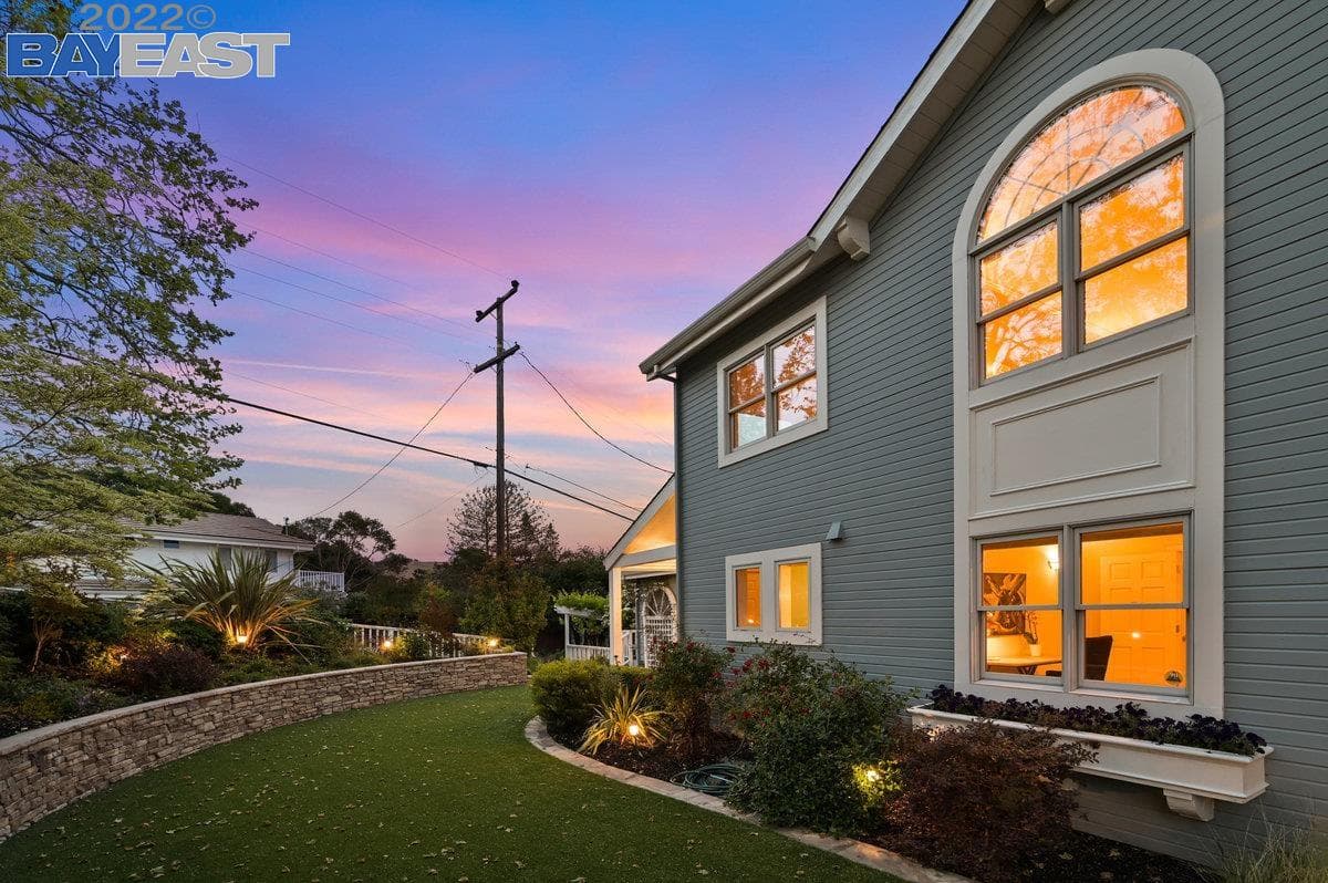 33 Altamount Dr, Orinda