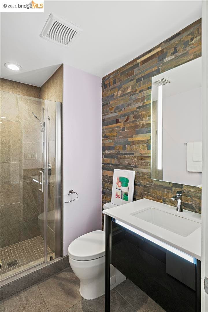 565 Bellevue Ave #806, Oakland