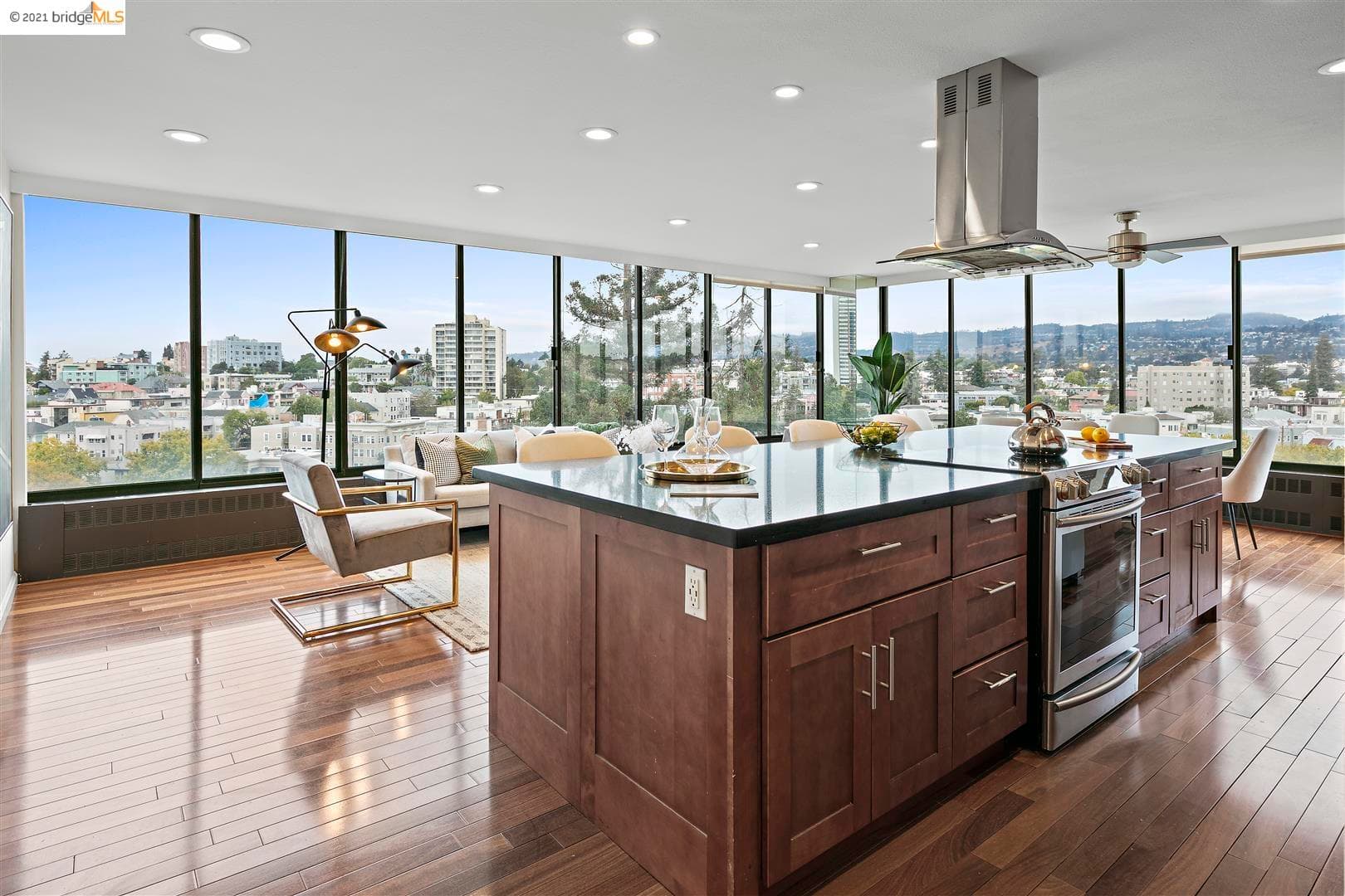 565 Bellevue Ave #806, Oakland