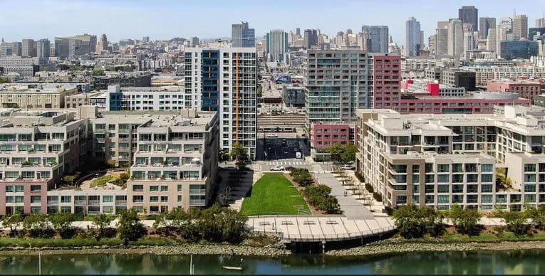 Arterra Condos has a Walk Score of 88, a Transit Score of 83, and a Bike Score of 93. The building stands 16 stories tall and holds over 250 units.