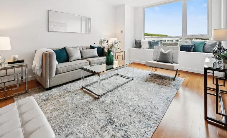 Arterra residences utilize natural lighting and open concepts to establish a breathable atmosphere. 