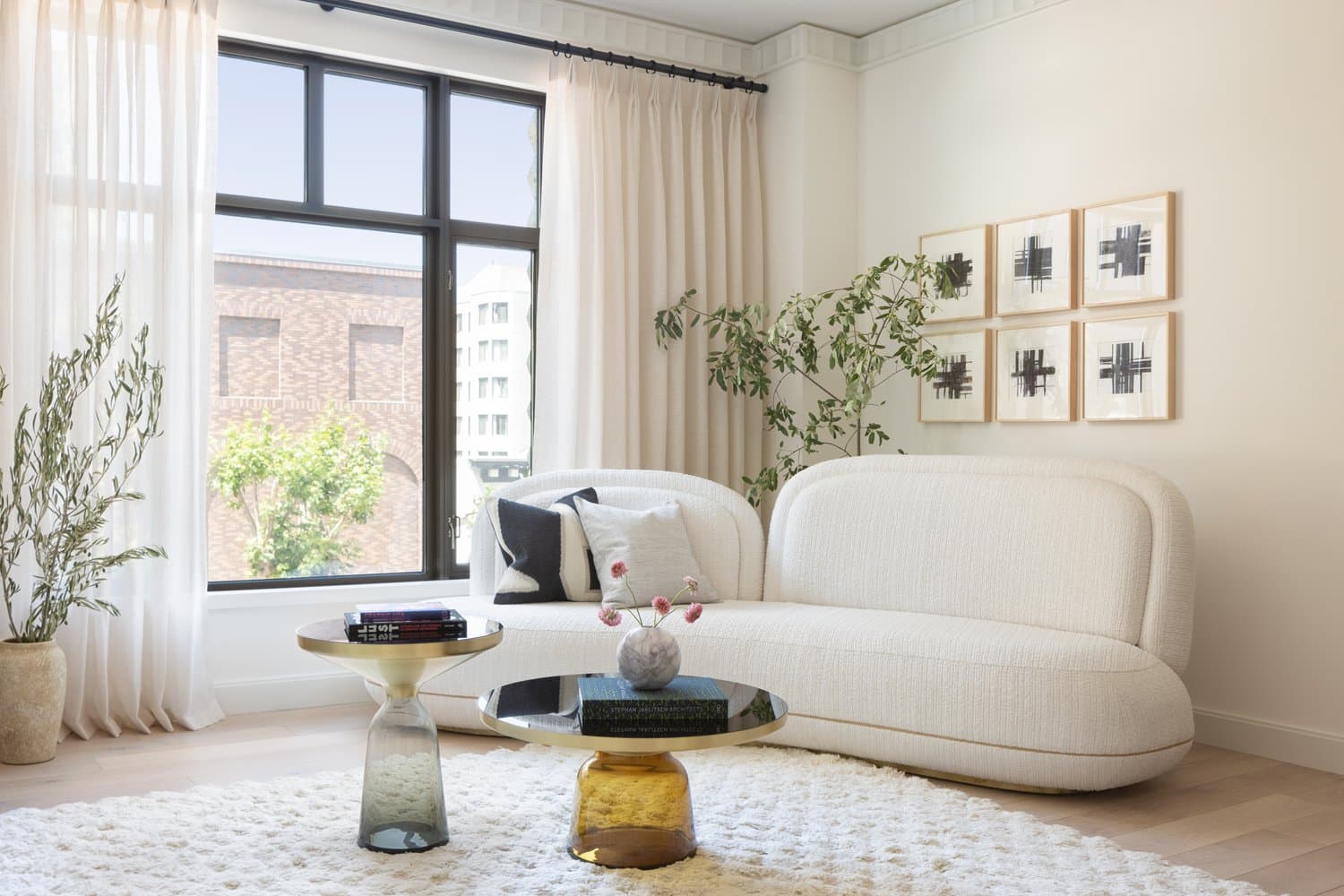 With oversized windows and open living room and dining rooms, the residences in Crescent Nob Hill are built for luxury and elegance. 