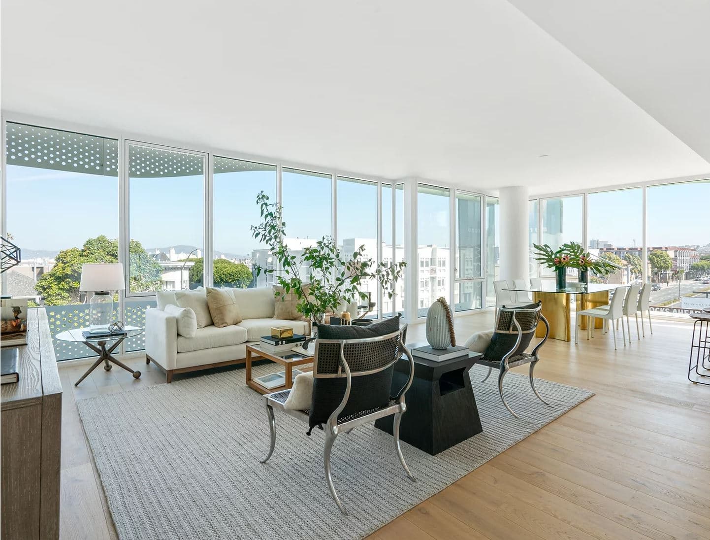 The Murano is a luxurious condominium with large windows and spacious layouts that allow for a capacious atmosphere.