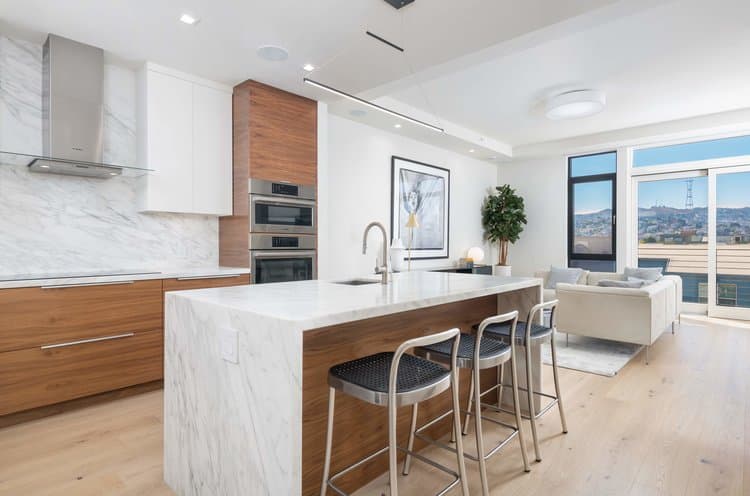 With marble countertops and custom grain-matched cabinetry, Sol Lux Alpha speaks to a vision of luxury, modernism, and spaciousness.