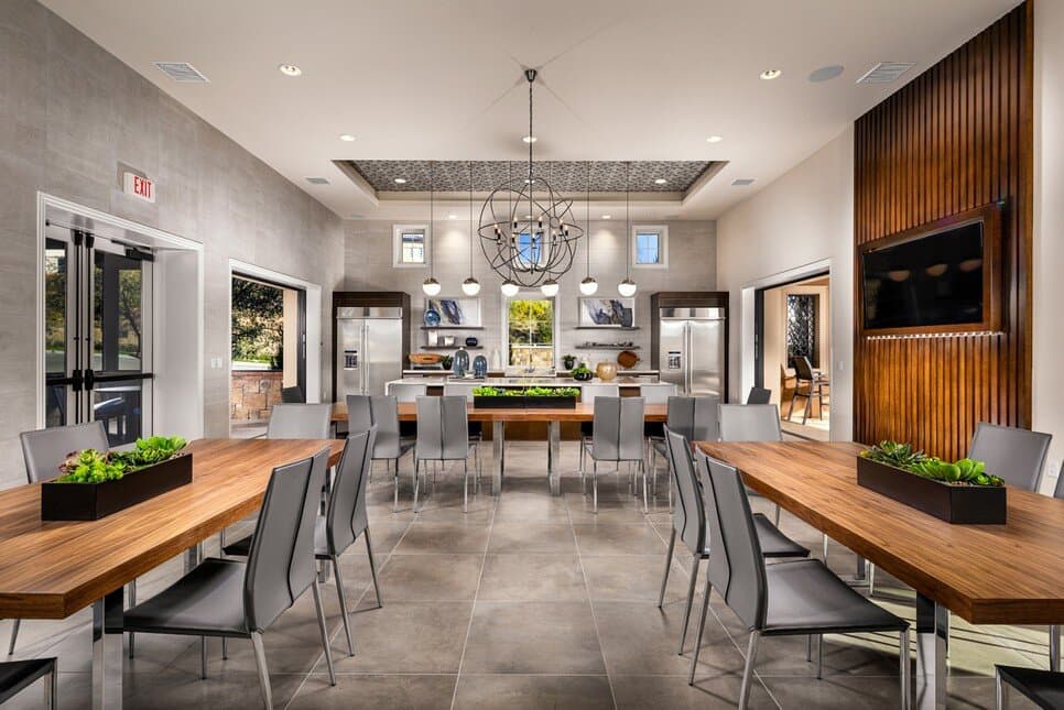 The Canyons at Porter Ranch - Peak Collection