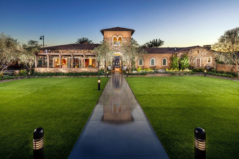 The Canyons at Porter Ranch - Peak Collection