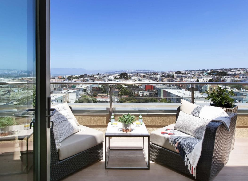 Select homes in the Westerly have access to private balconies. There are also select homes that have access to particular upgrades, such as closet organizers, glass tub enclosures, on-site storage, and custom window coverings. 