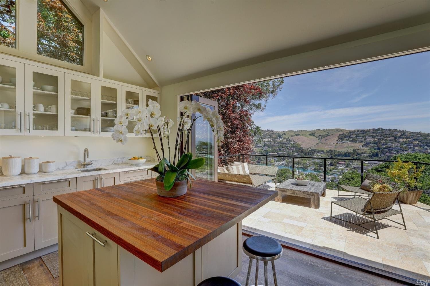 138 Madrona Ave, Belvedere - Photo 3