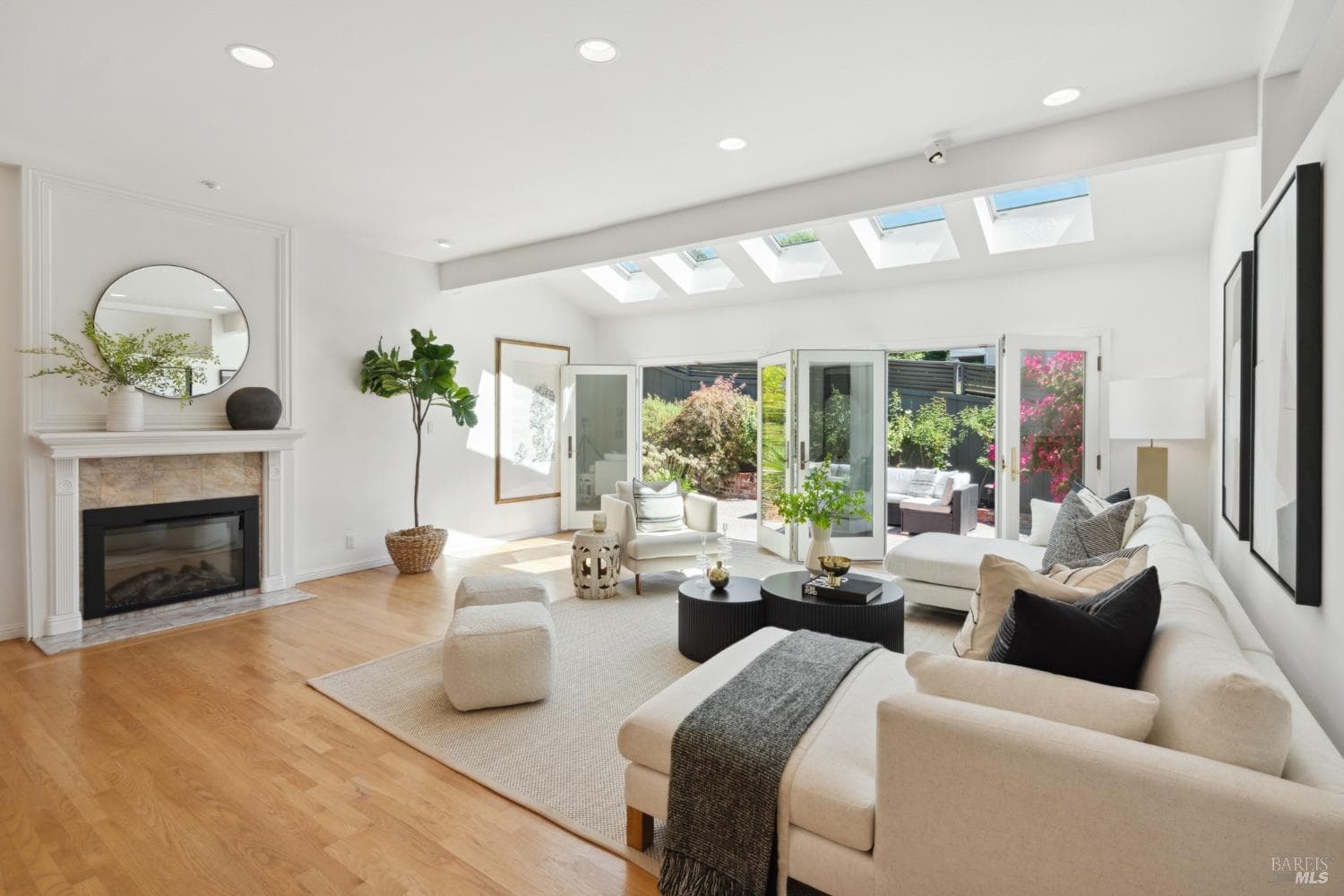 68 Upper Oak Dr, San Rafael - Photo 1