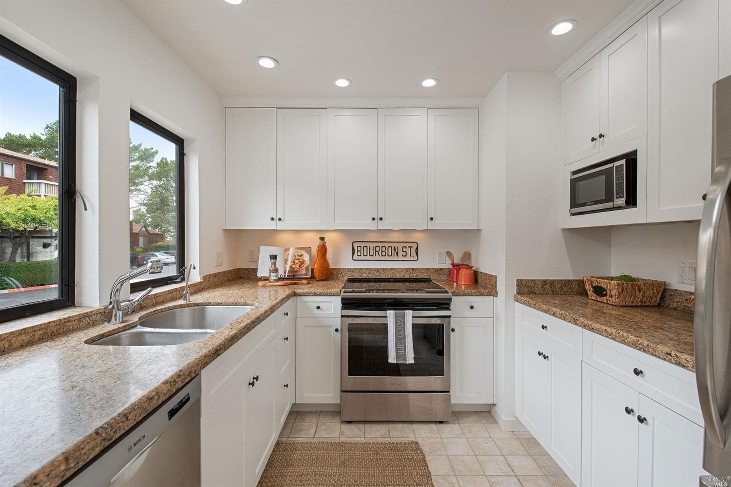 470 Headlands Ct, Sausalito - Photo 12