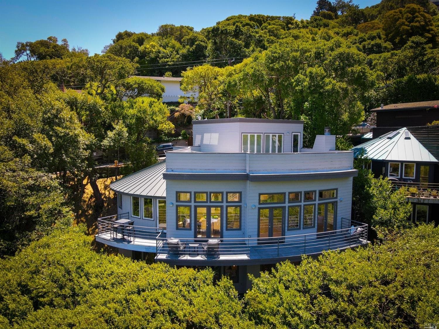 88 Glen Dr, Sausalito - Photo 2