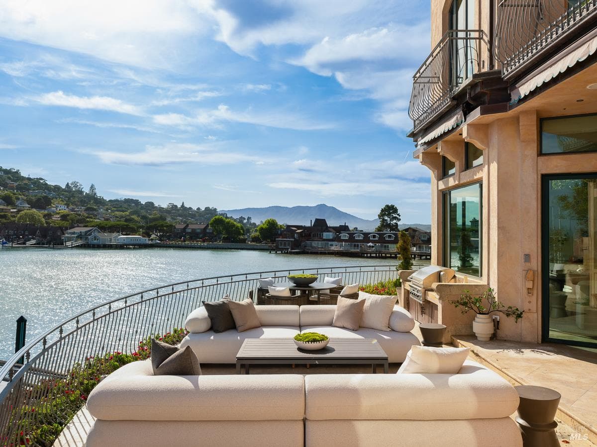 5 Bellevue Avenue - Photo 35