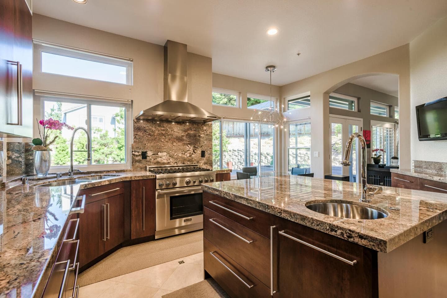 128 Lakewood Cir, San Mateo