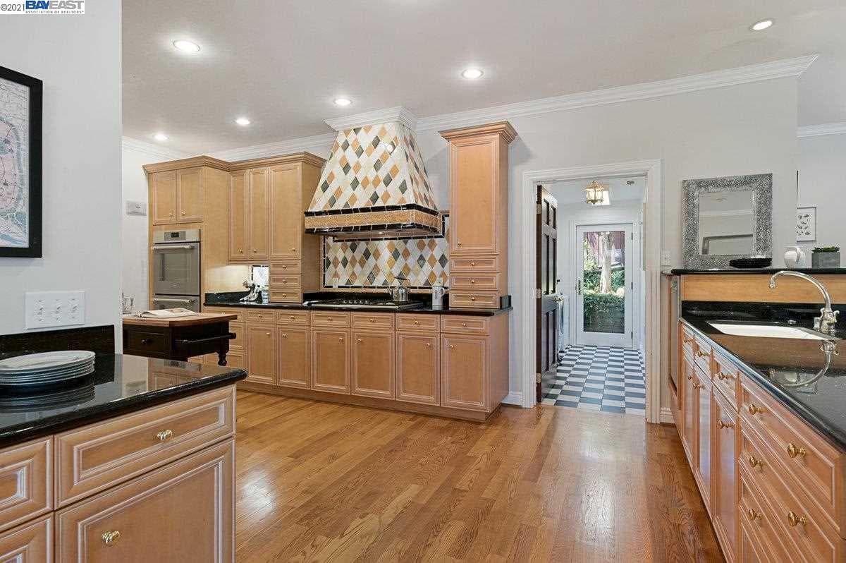 262 Glorietta, Orinda