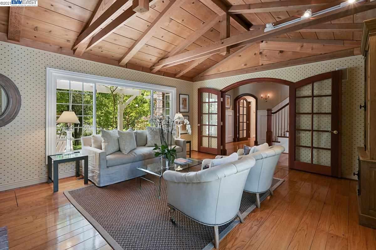 262 Glorietta, Orinda