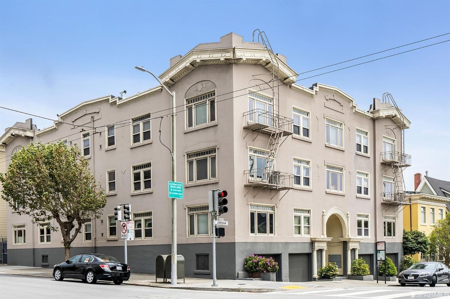 8 Jordan Ave #2, San Francisco