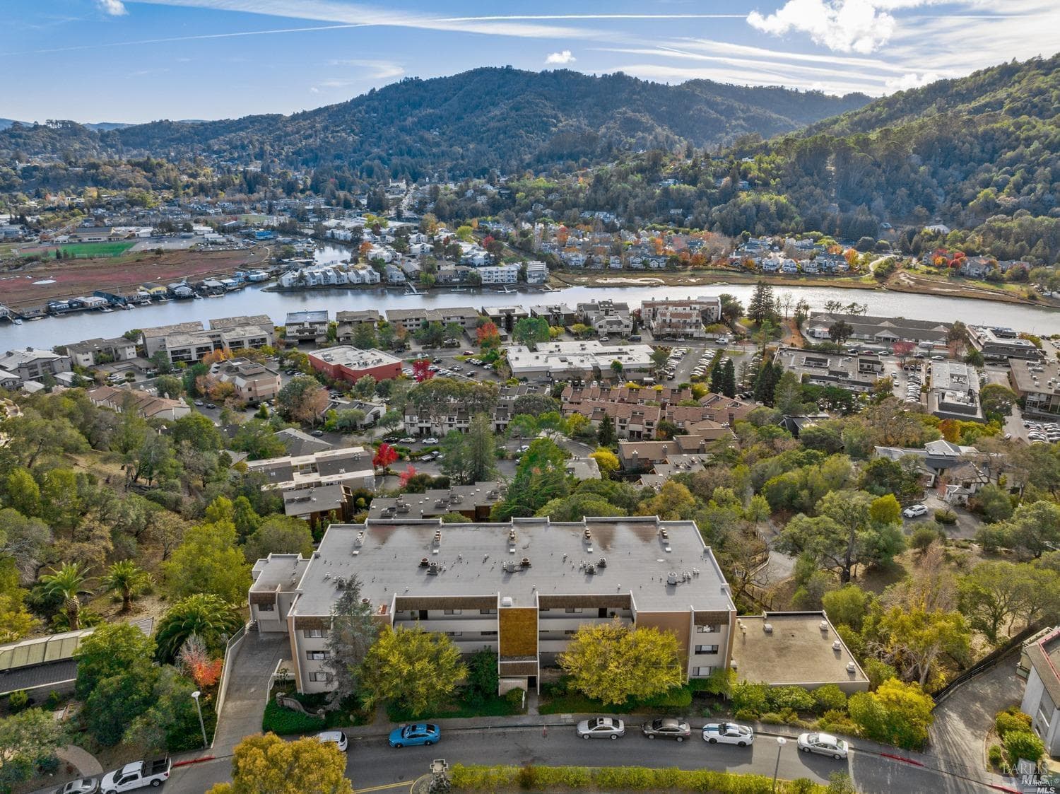 565 Via Casitas #15, Greenbrae - Photo 3