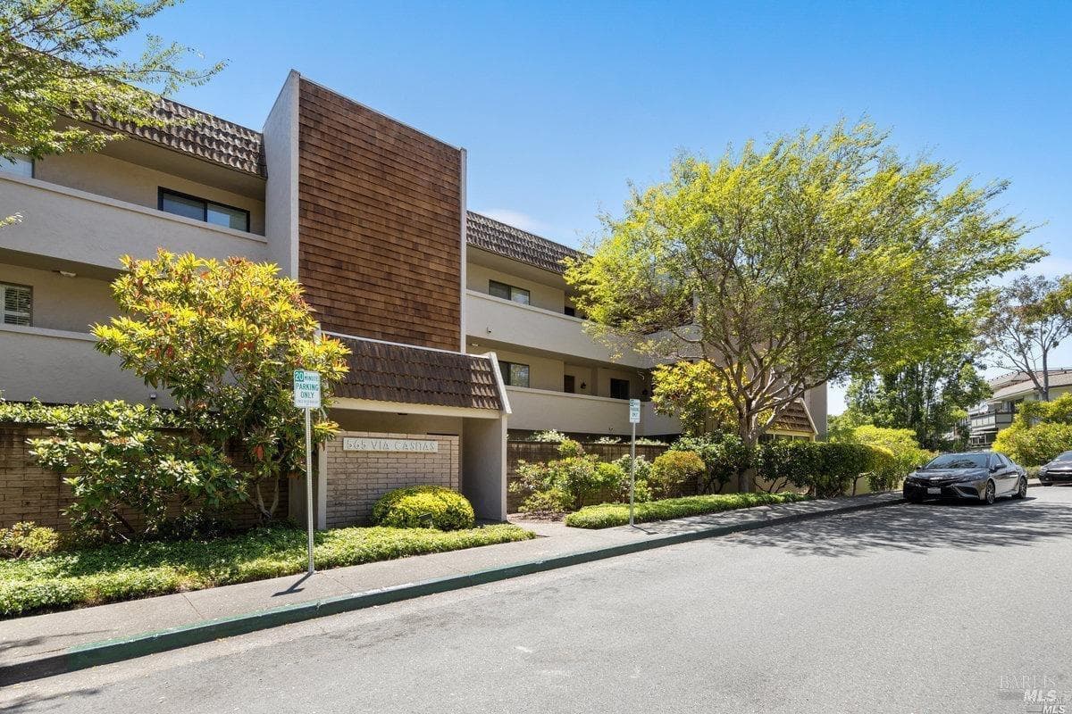 565 Via Casitas #15, Greenbrae - Photo 4
