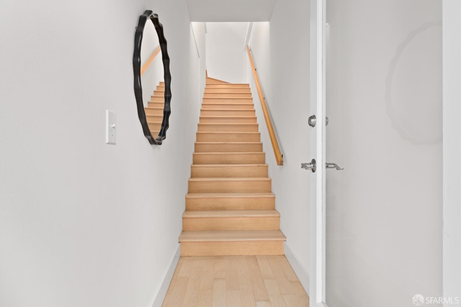 801 Wisconsin St - Photo 4