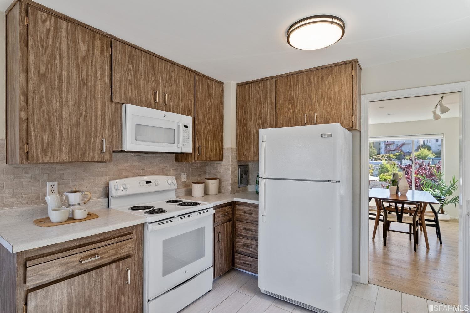 333-335 Roosevelt Way - Photo 48