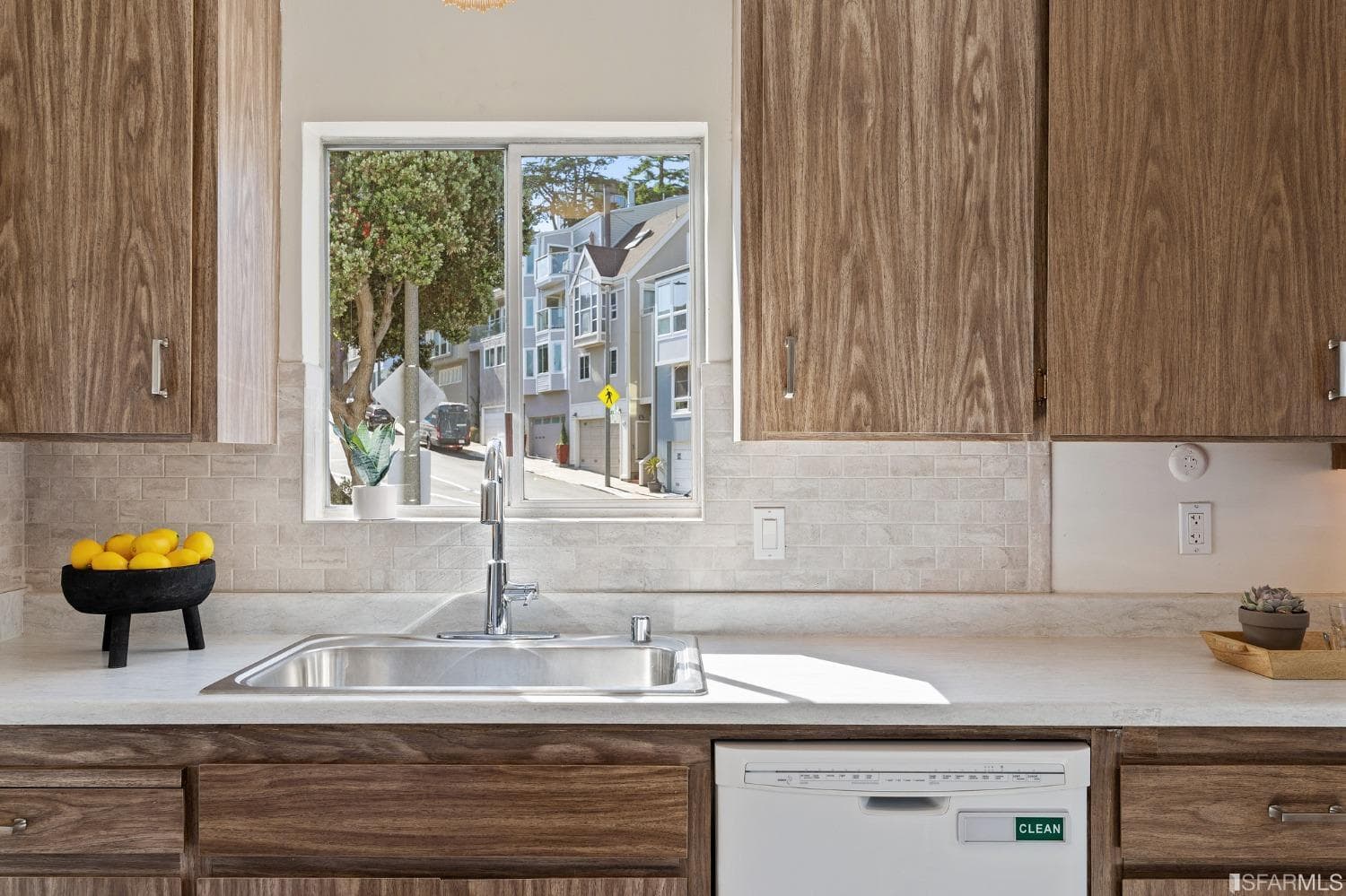 333-335 Roosevelt Way - Photo 49