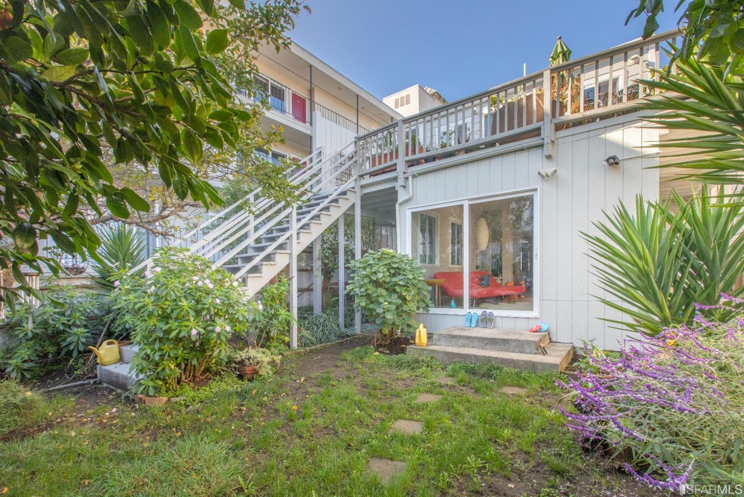 653 Kansas St - Photo 10