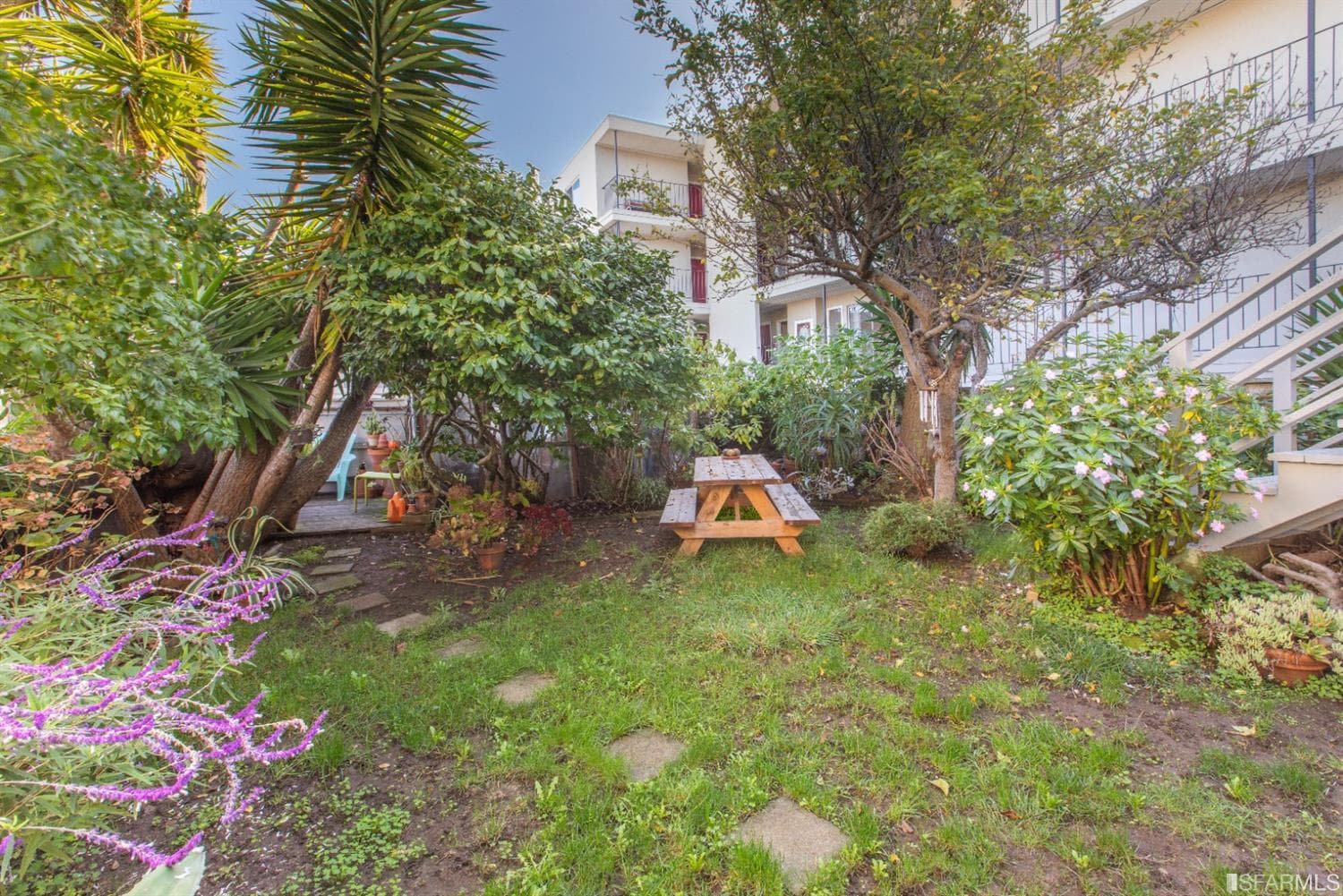 653 Kansas St - Photo 11