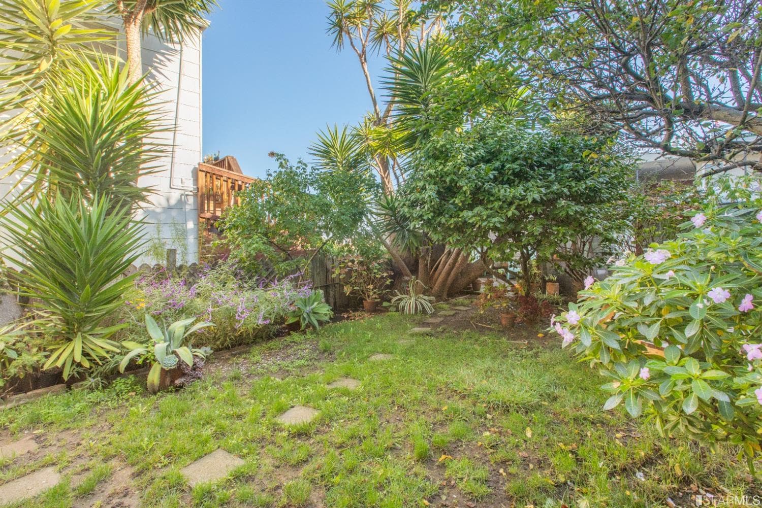 653 Kansas St - Photo 12
