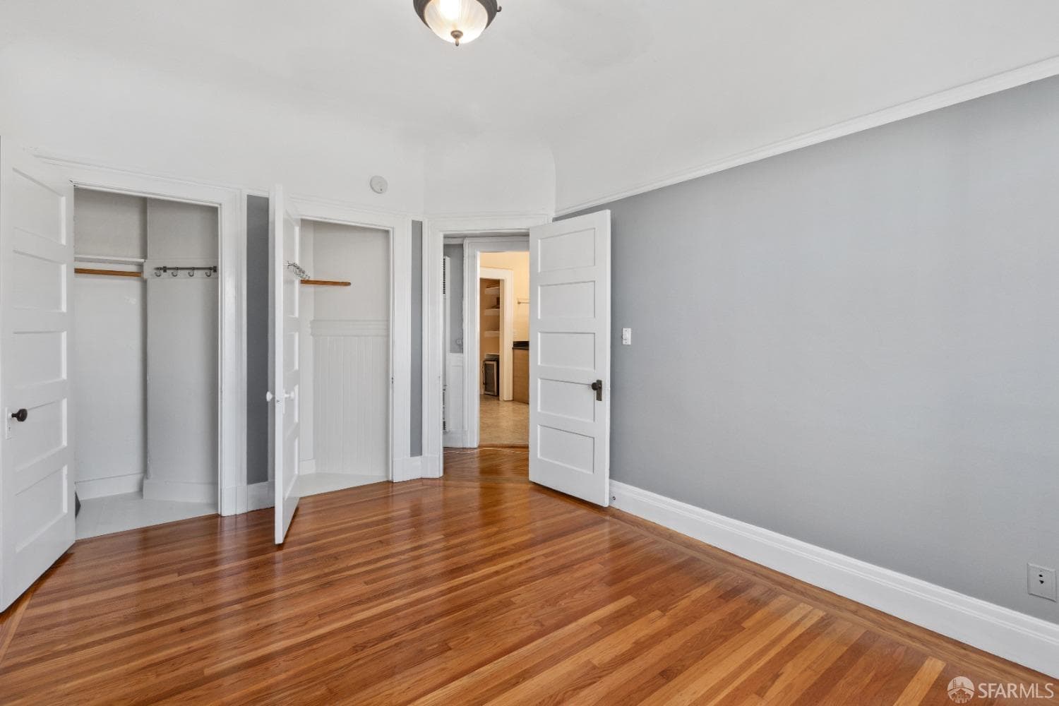 376 Frederick St - Photo 4