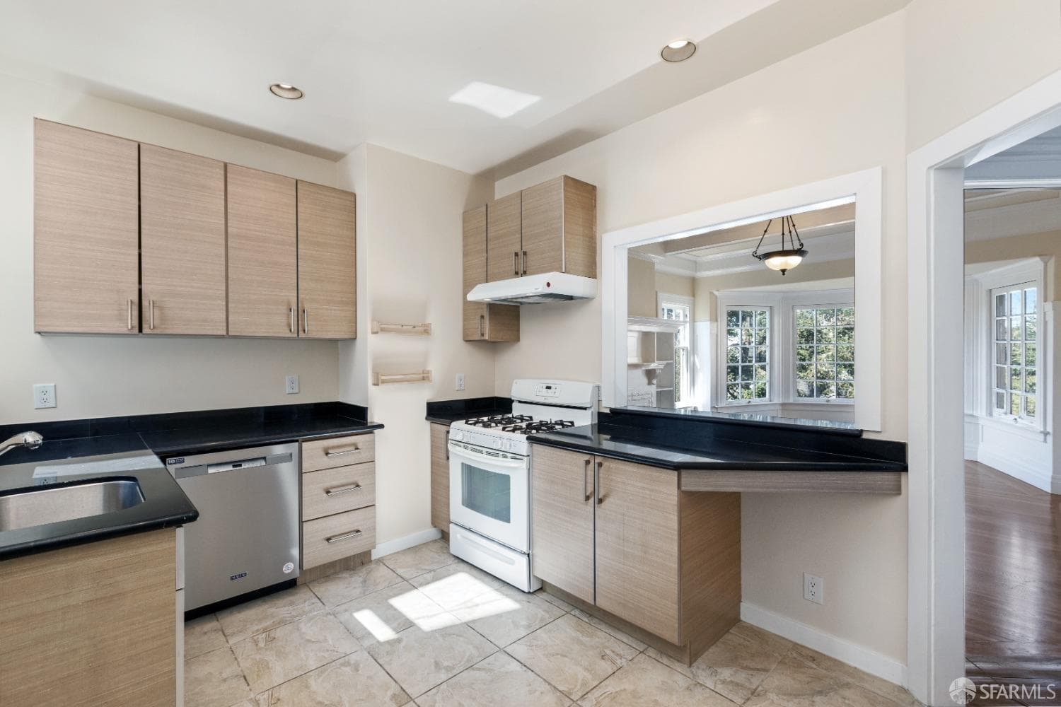 376 Frederick St - Photo 8
