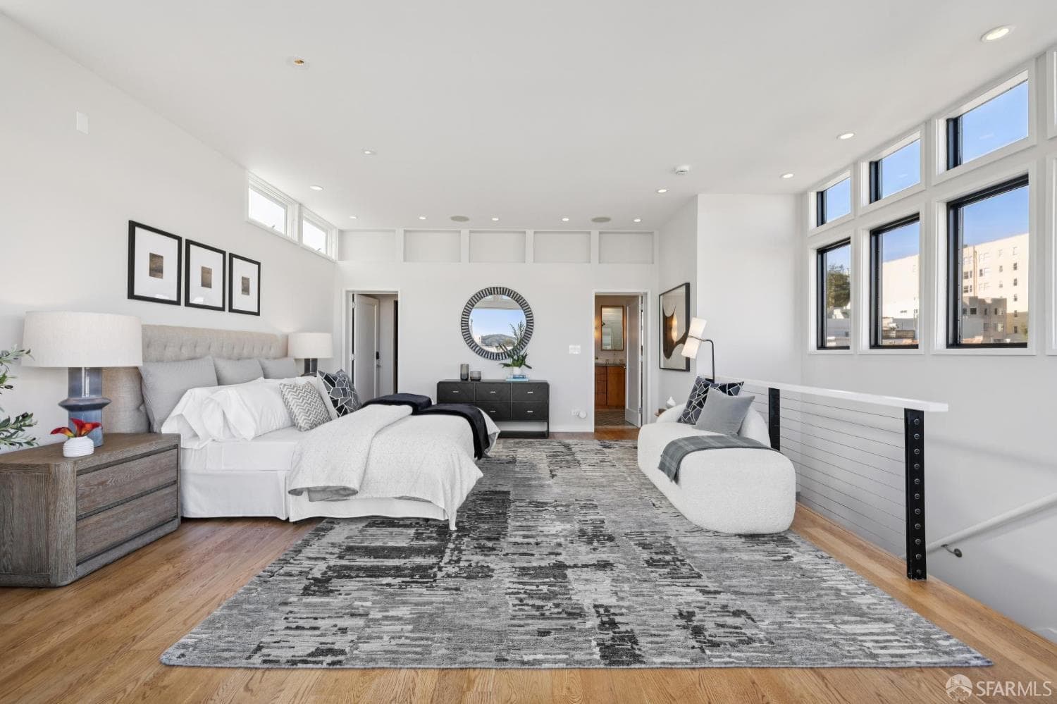 1572 Green St - Photo 6