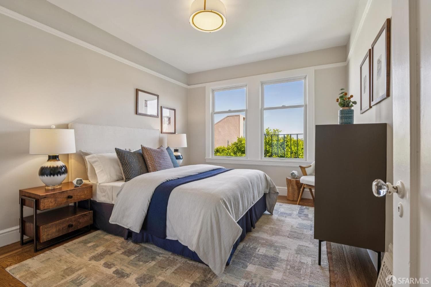 1572 Green St - Photo 9