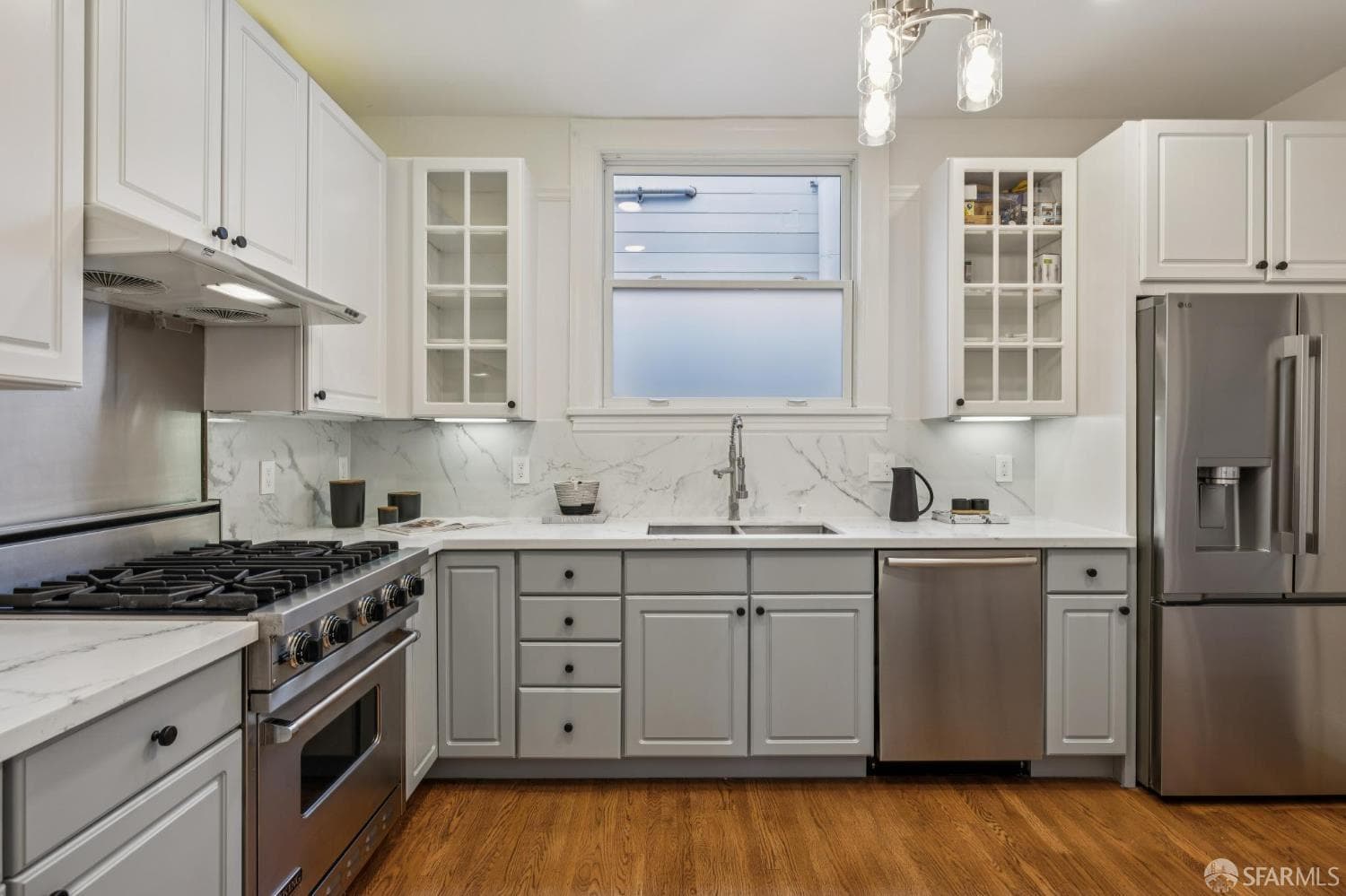 1572 Green St - Photo 11