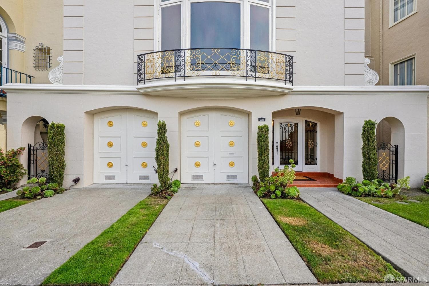 225 Marina Blvd - Photo 2
