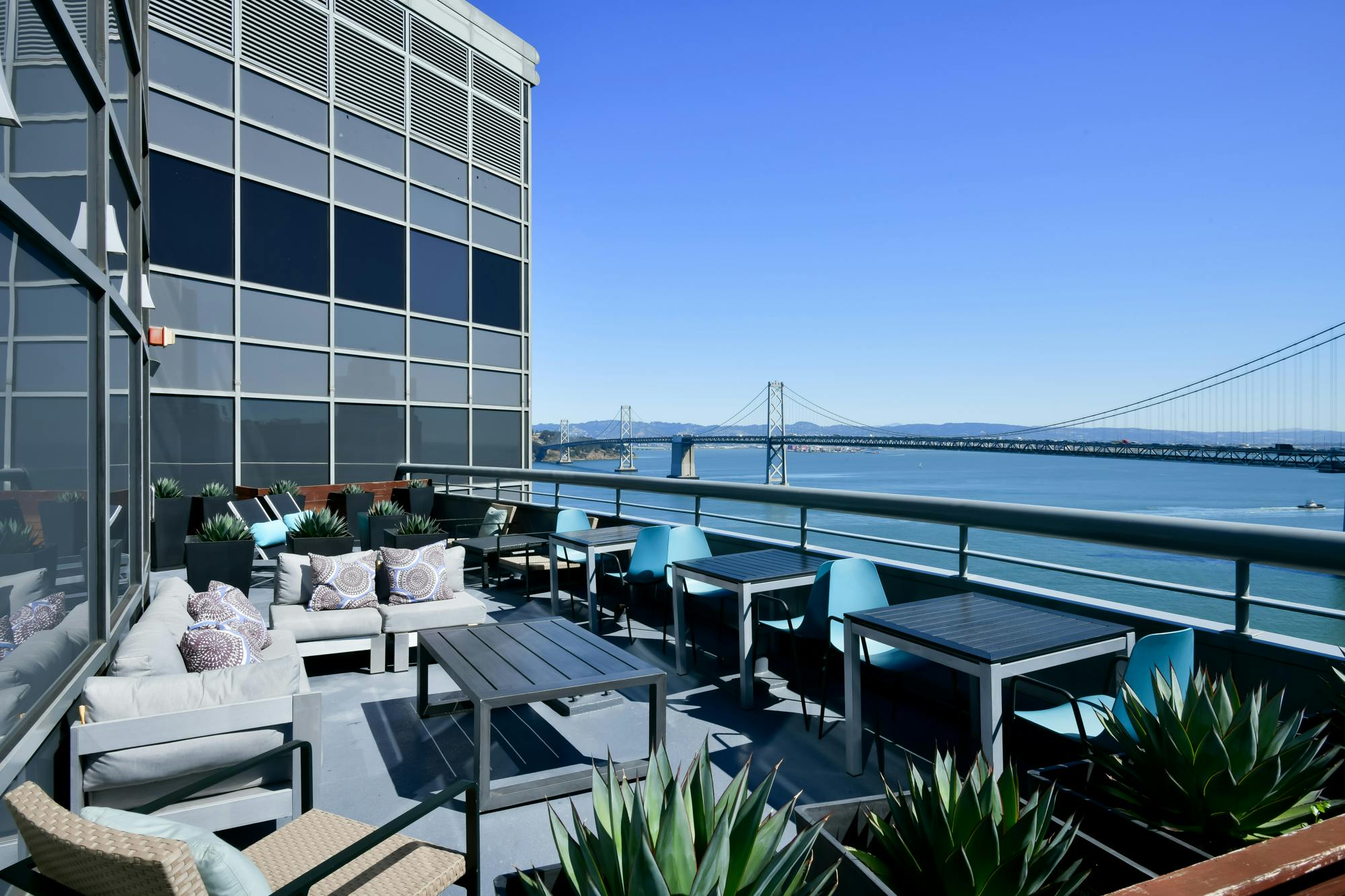 With gorgeous views of the bay, bay bridge, and city, The Towers at Rincon Apartments sit in South Beach and rise up 32 floors.