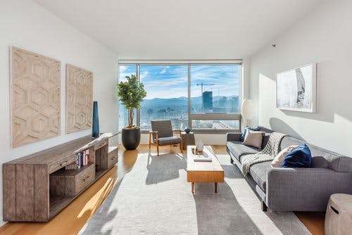 The residences at One Hawthorne boast immaculate views from sunrise to sunset, large windows and expansive room design only adding to the quality.