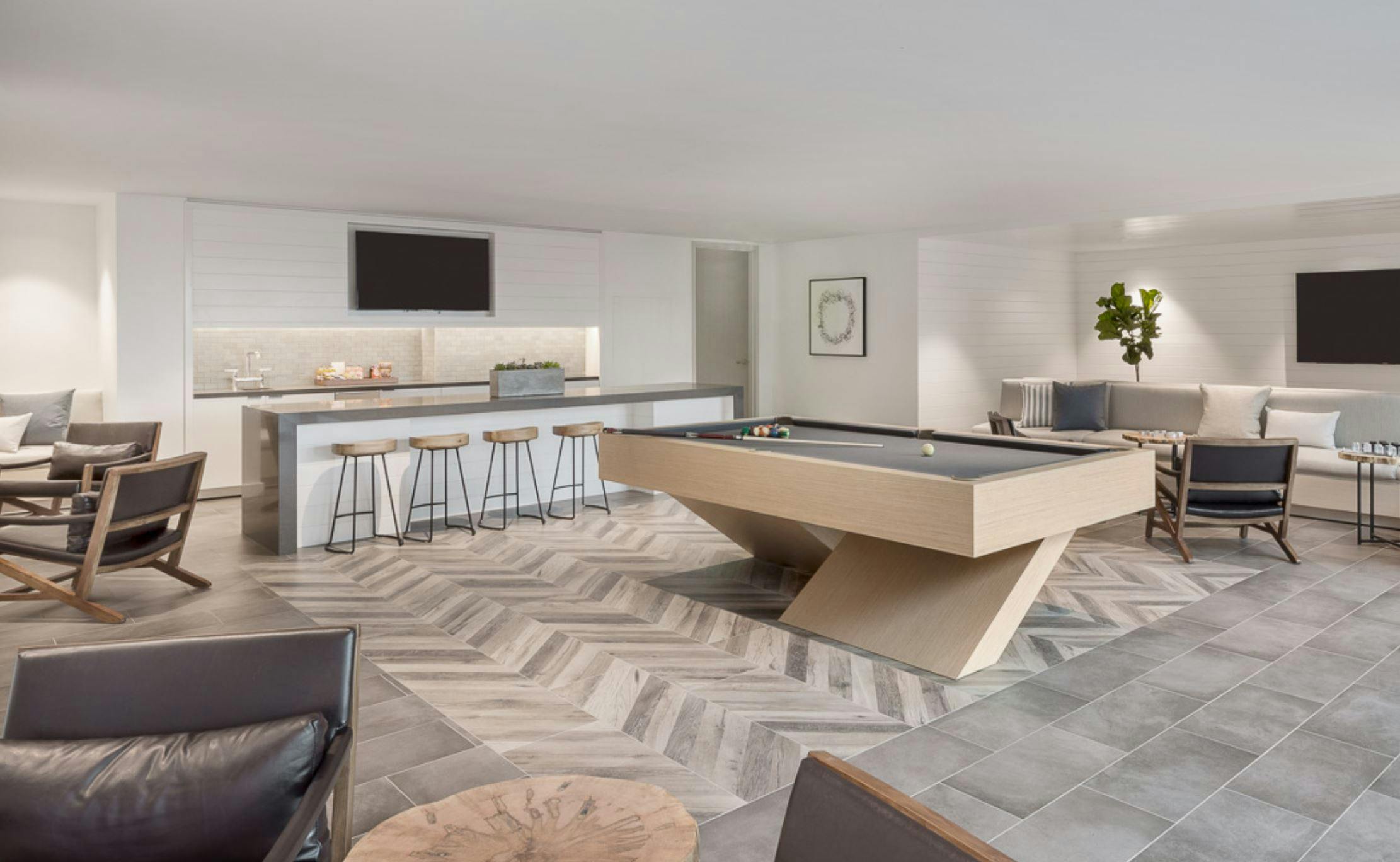 Aside from the outdoor amenities and gym, One Mission Bay also offers a game room that is perfect for hang outs and entertainment, as well as private dining rooms, a chef's kitchen, and more. 